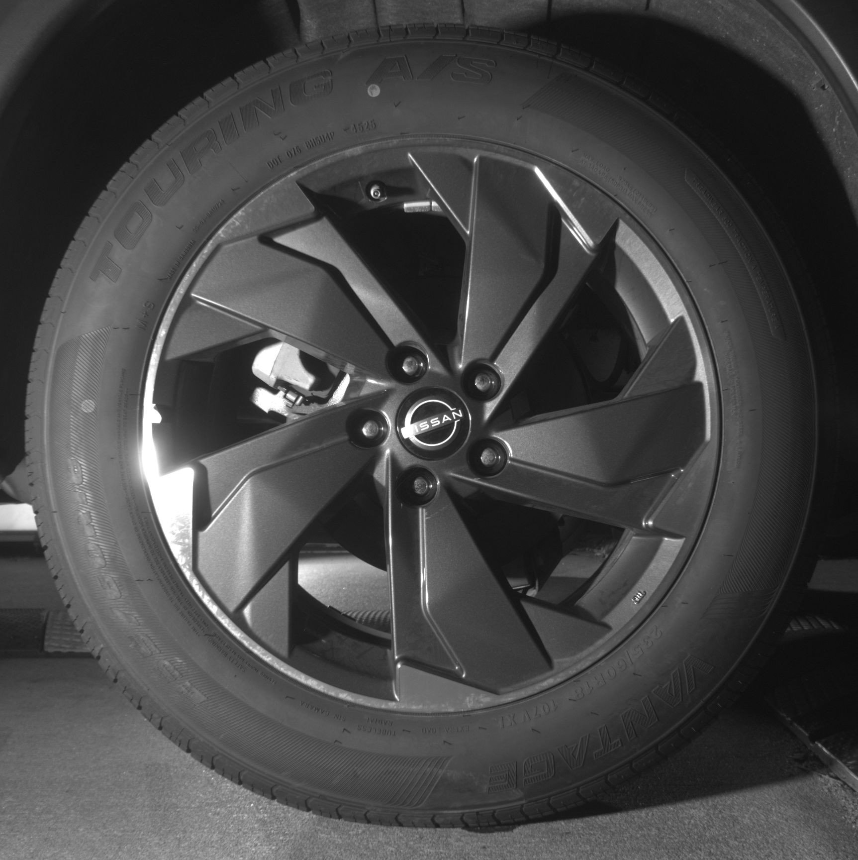 Used 2025 Nissan Rogue SV image 15