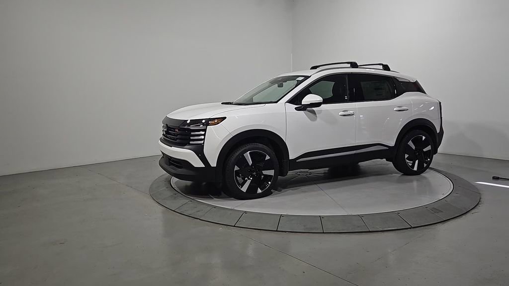 New 2025 Nissan Kicks SR image 2