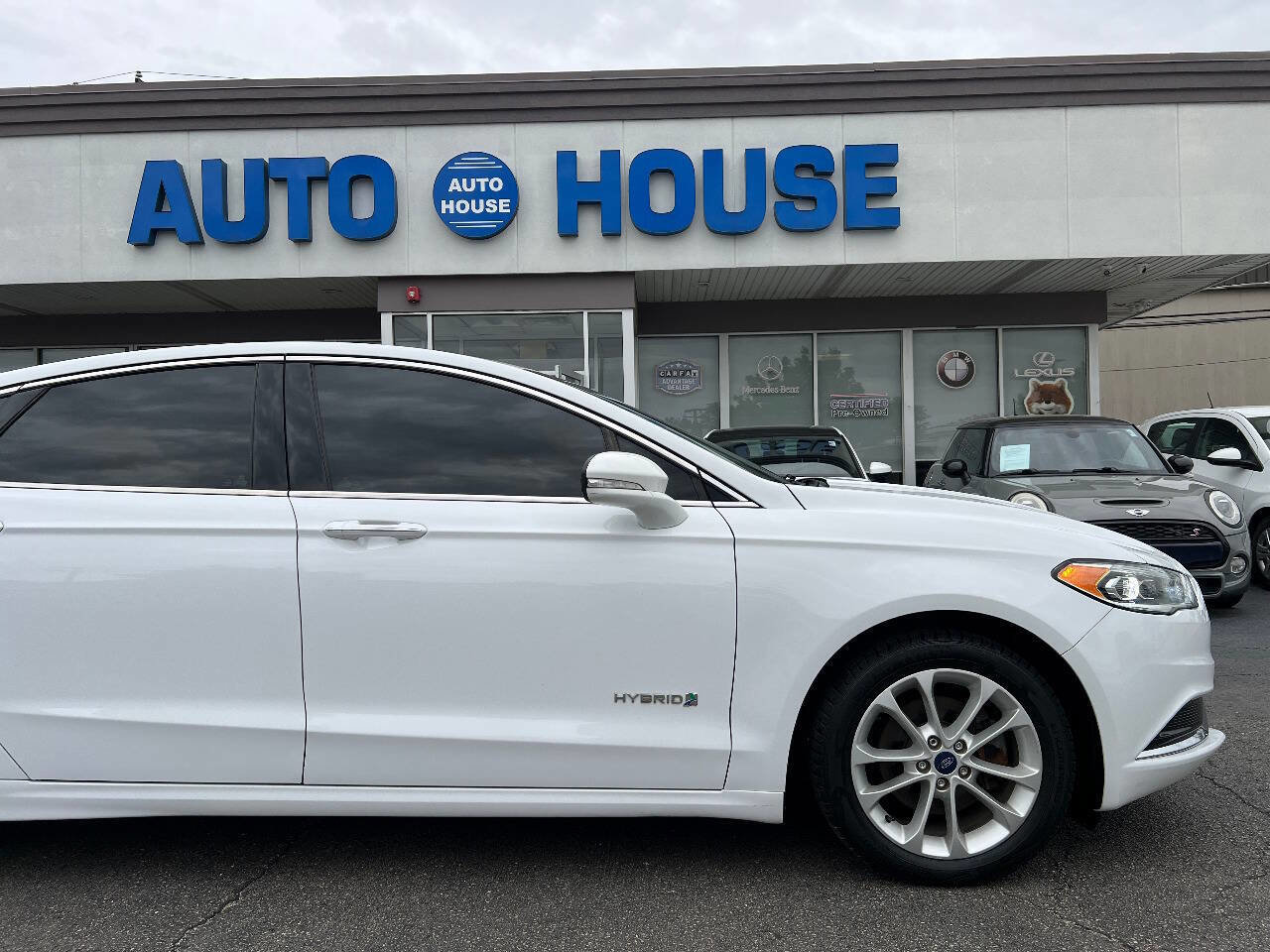 Used 2018 Ford Fusion SE w/ Equipment Group 602A FWD image 39