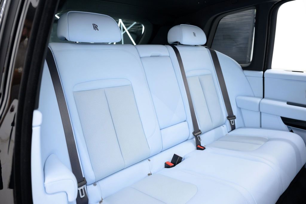 Used 2025 Rolls-Royce Cullinan image 47