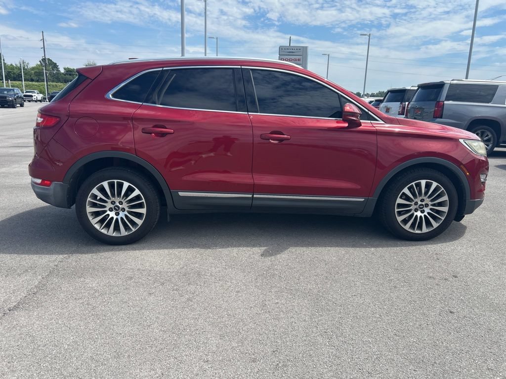 Used 2017 Lincoln MKC Reserve FWD image 2