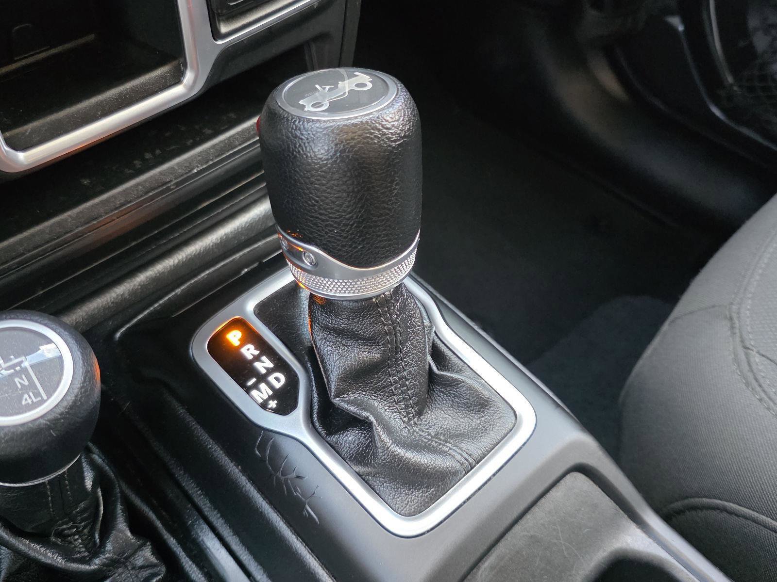 Used 2018 Jeep Wrangler Unlimited Sport image 17