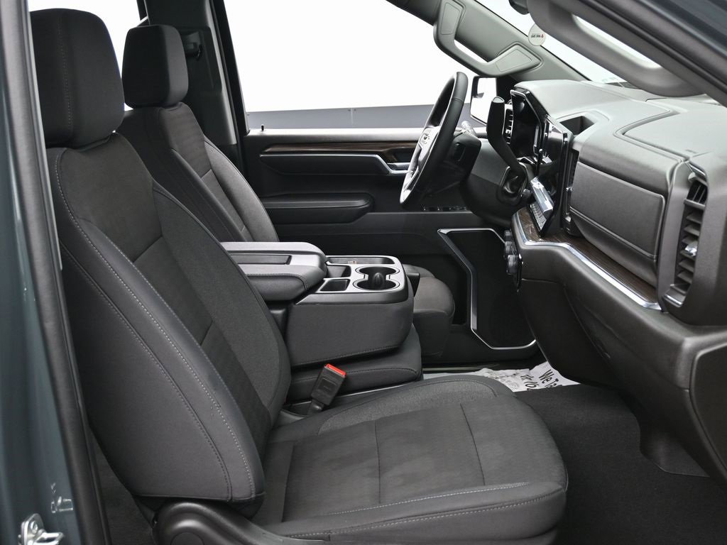 Used 2025 Chevrolet Silverado 1500 LT image 30