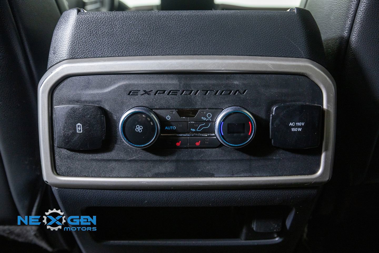 Used 2023 Ford Expedition Max Limited AWD/4WD image 31