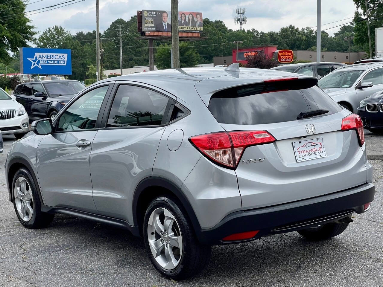Used 2017 Honda HR-V EX image 3