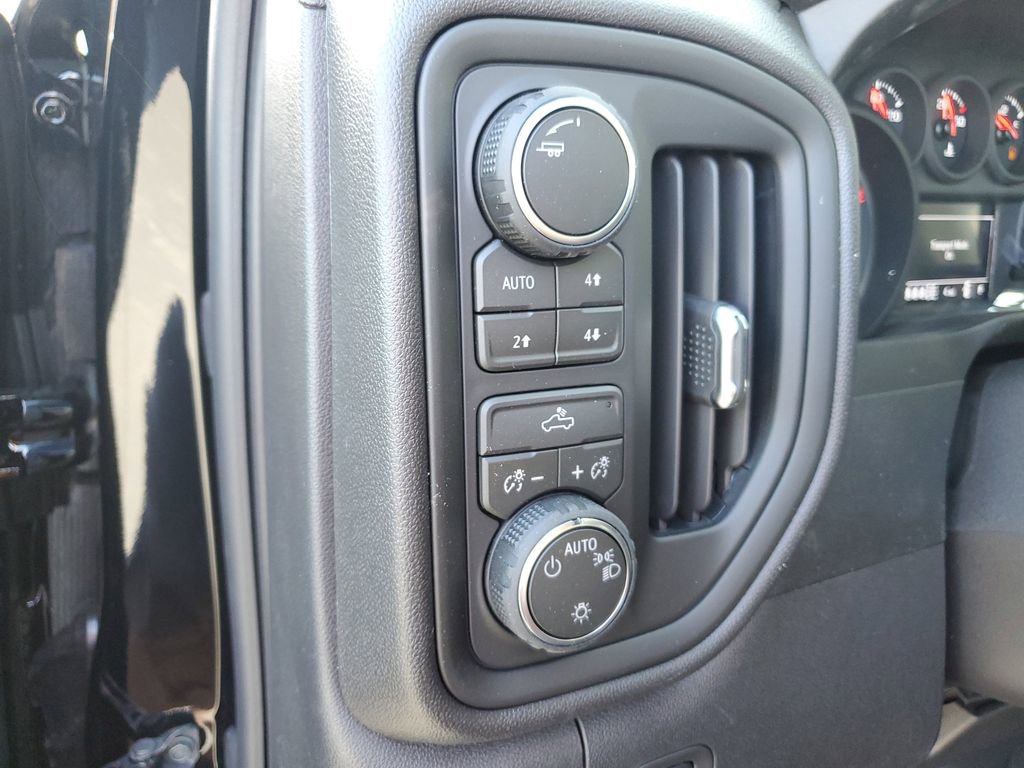 New 2026 Chevrolet Silverado 1500 Custom Trail Boss w/ LPO, Dark Essentials Package image 8