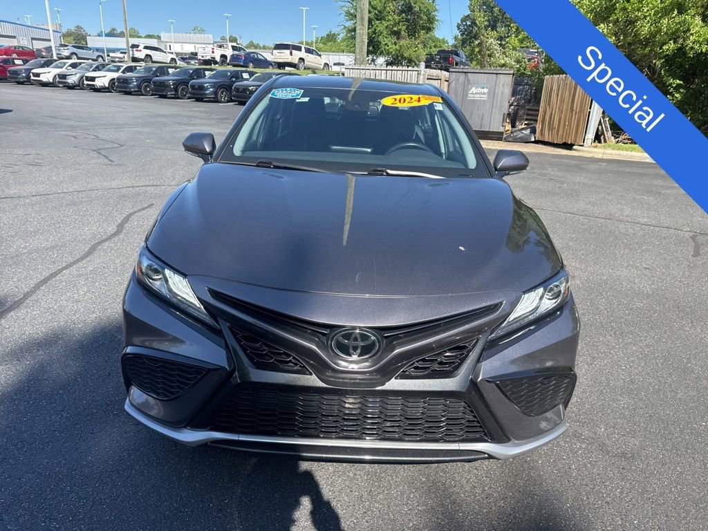 Used 2024 Toyota Camry XSE FWD image 2