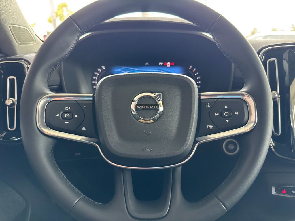 New 2026 Volvo XC40 B5 Ultra w/ Climate Package image 23