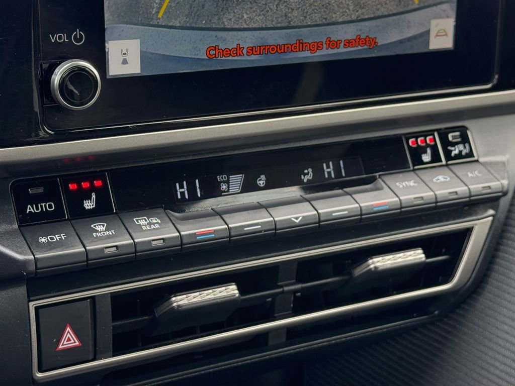 Certified 2025 Toyota Camry SE w/ Convenience Package image 33