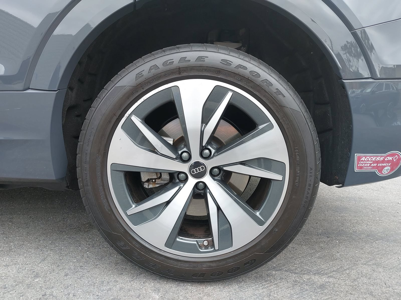 Used 2024 Audi Q8 e-tron Premium AWD/4WD image 37