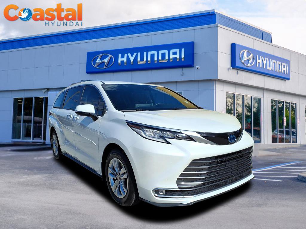 Used 2022 Toyota Sienna Limited