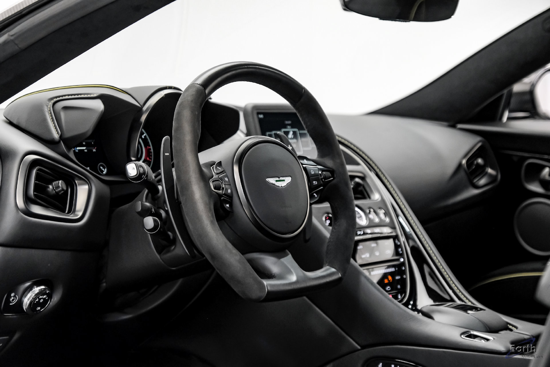 Used 2019 Aston Martin DBS Superleggera RWD image 48