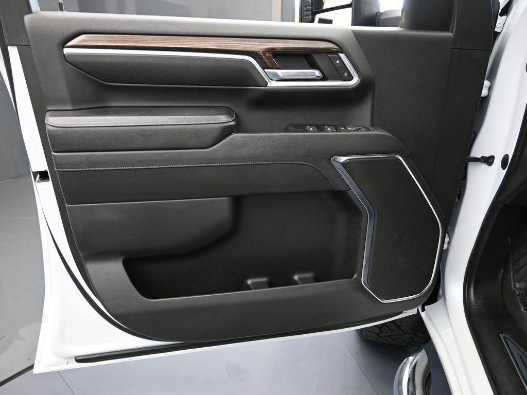 Used 2024 Chevrolet Silverado 2500 LT image 12