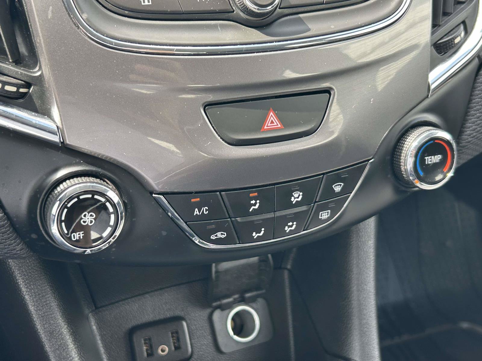 Used 2019 Chevrolet Cruze LS w/ LS Convenience Package FWD image 24