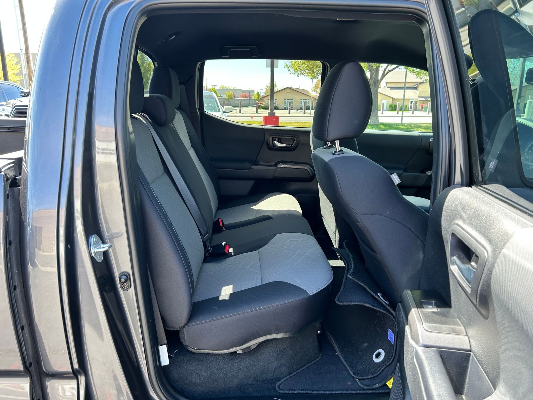 Used 2023 Toyota Tacoma TRD Off-Road image 24