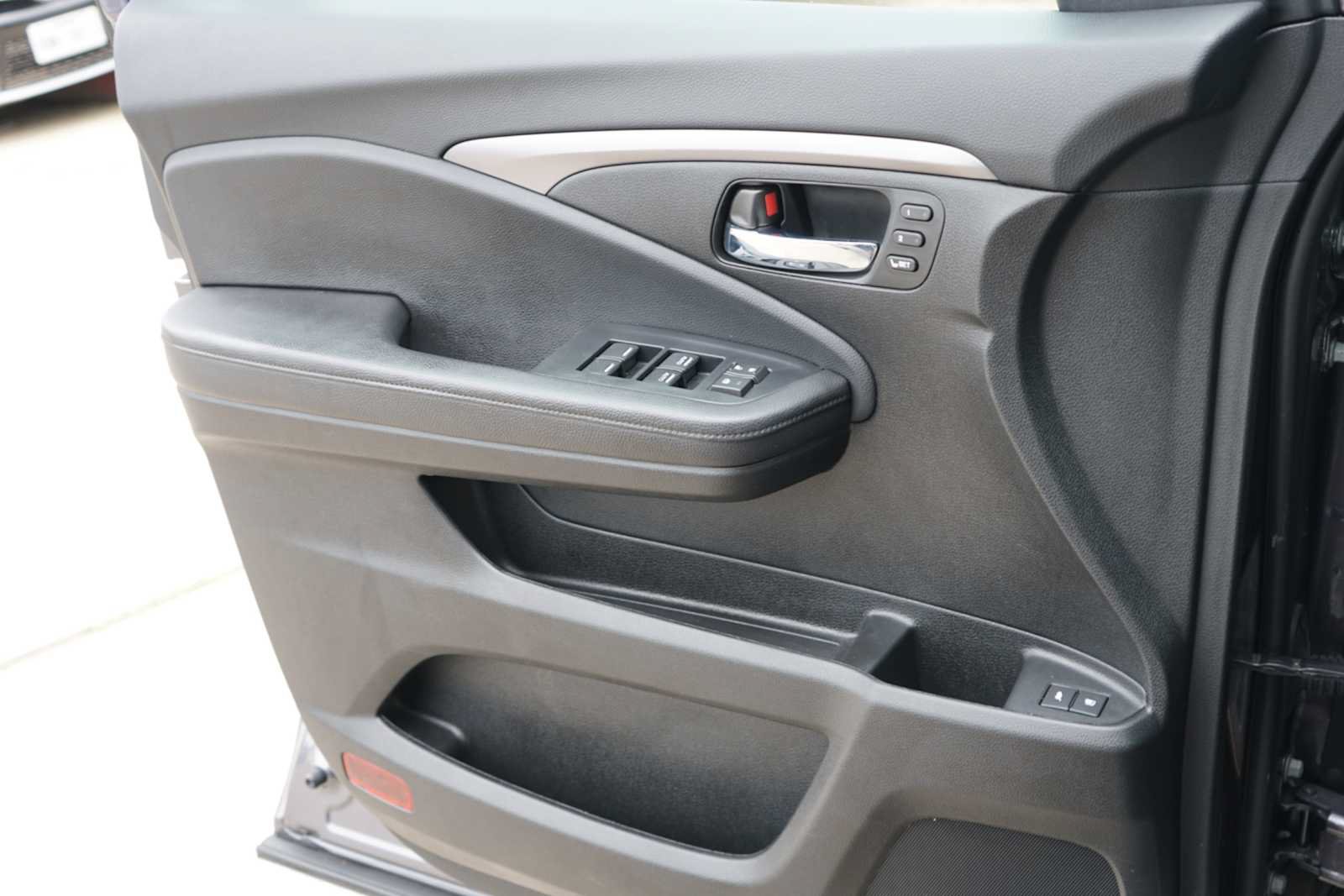 Used 2021 Honda Pilot Special Edition image 18
