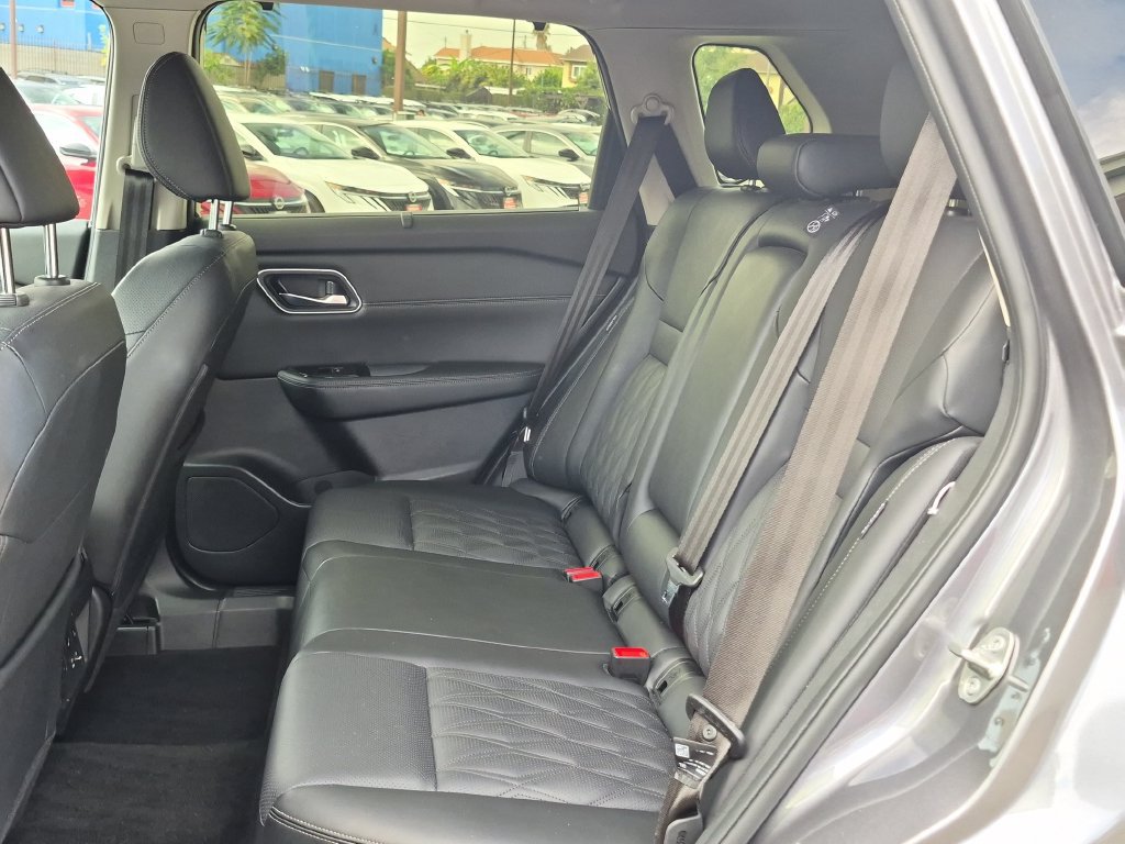 Certified 2025 Nissan Rogue Platinum w/ Platinum Premium Package AWD/4WD image 30