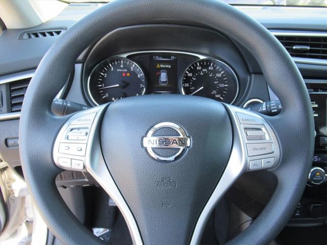 Used 2015 Nissan Rogue SV image 19