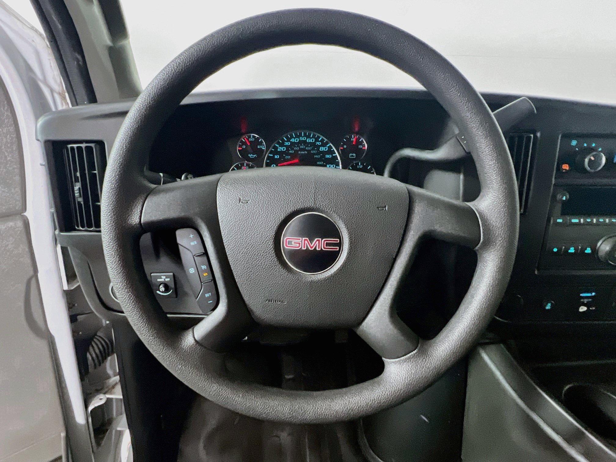 Used 2025 GMC Savana 2500 w/ Driver Convenience Package RWD image 16
