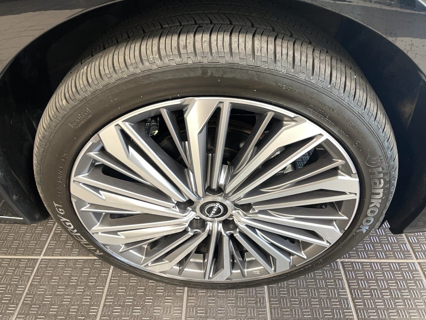 Used 2025 Nissan Altima 2.5 SL AWD/4WD image 5