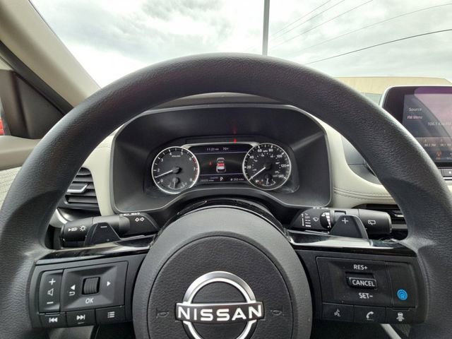 Used 2023 Nissan Rogue SV FWD image 25