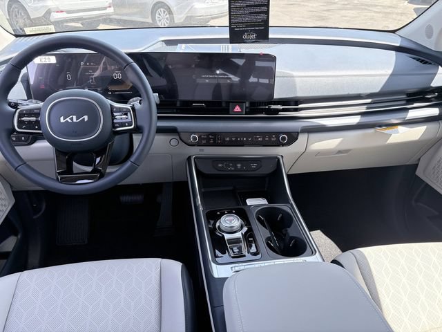 New 2026 Kia Carnival EX FWD image 7