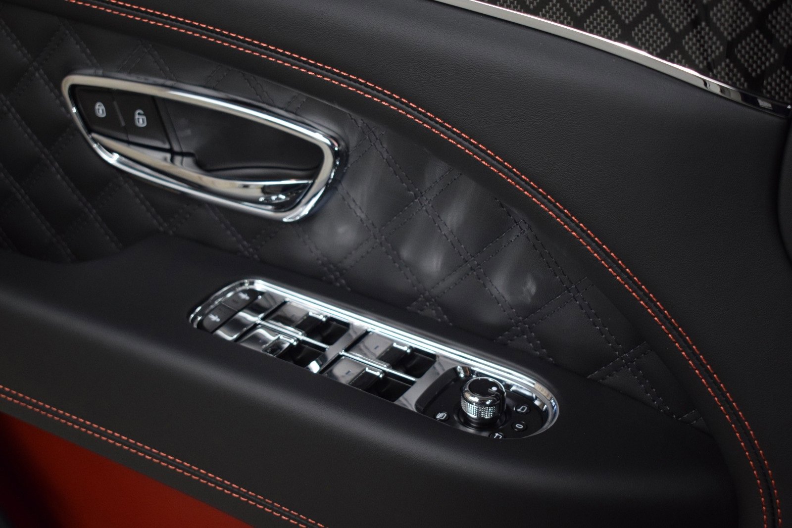 New 2025 Bentley Bentayga image 39