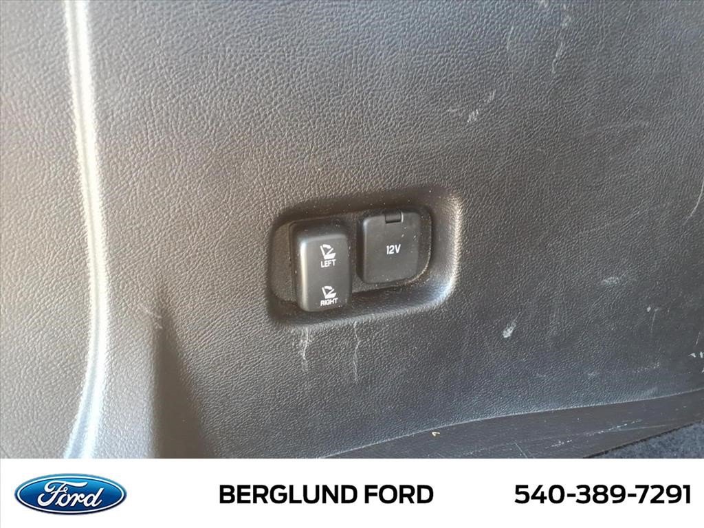 Used 2023 Ford Edge SEL AWD/4WD image 17