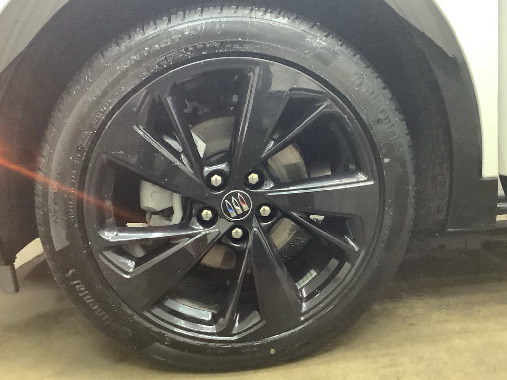Used 2025 Buick Envision Sport Touring image 29