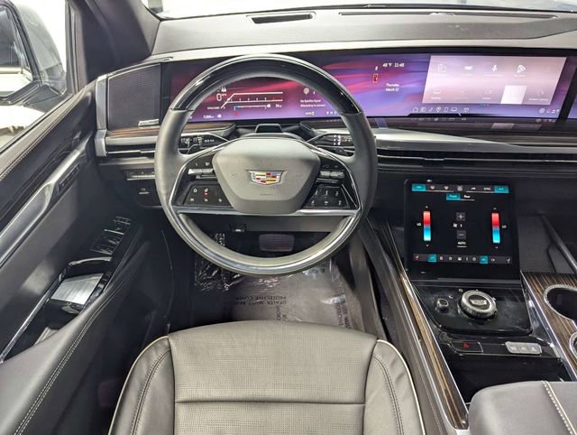 Used 2026 Cadillac Escalade Luxury image 7