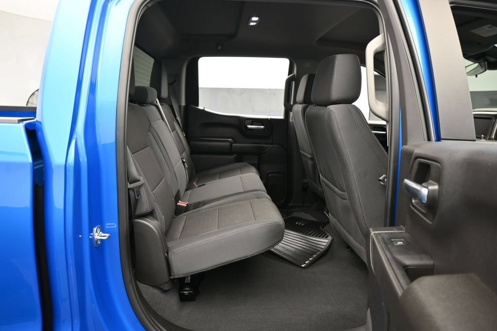 Used 2025 Chevrolet Silverado 1500 Custom w/ Turbomax Blackout Package AWD/4WD image 33