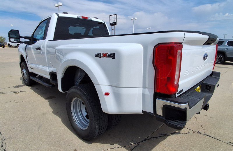 Used 2023 Ford F350 XLT image 7