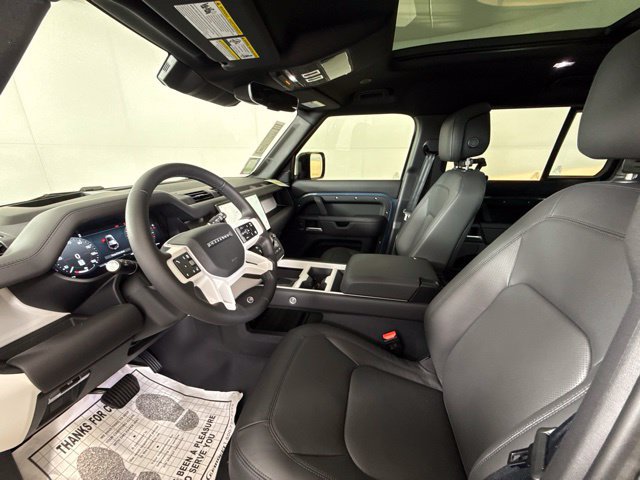 New 2026 Land Rover Defender 110 X-Dynamic SE AWD/4WD image 13