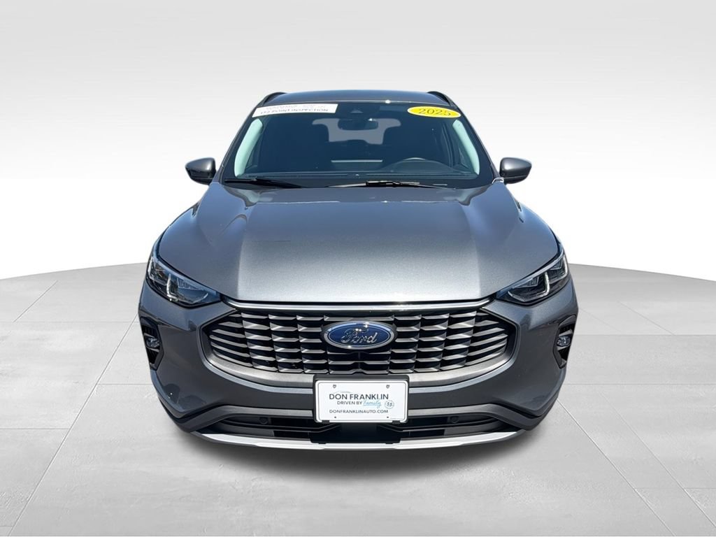 Used 2025 Ford Escape Platinum AWD/4WD image 3