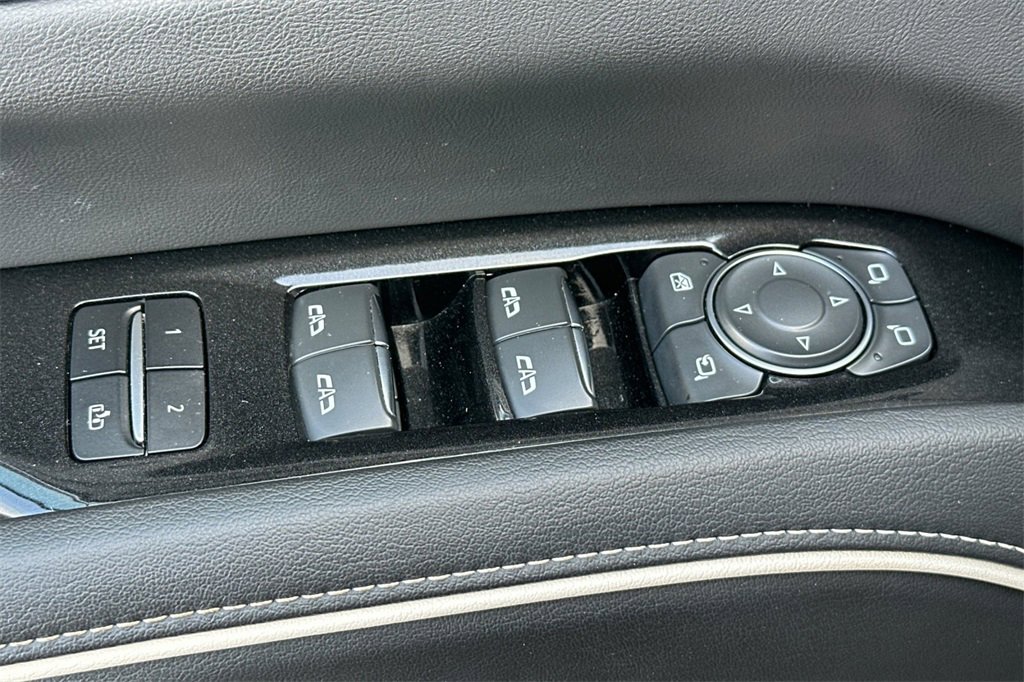 Used 2022 Cadillac Escalade Premium Luxury image 15