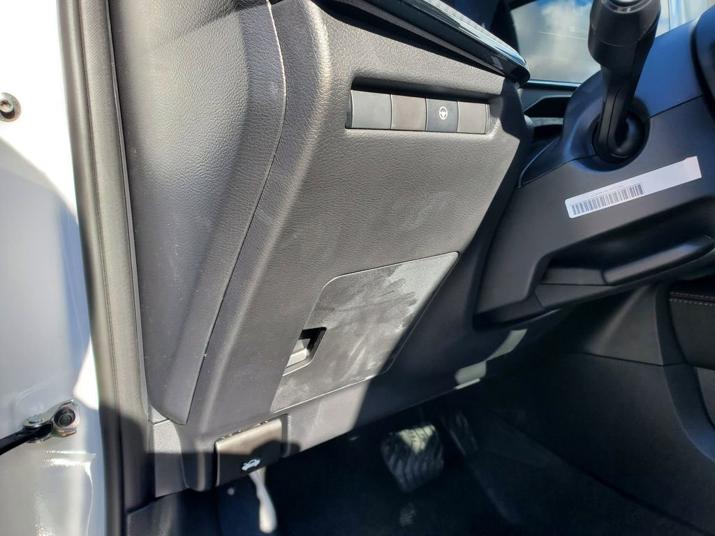 New 2026 Nissan Kicks SR w/ Cold Weather Package image 18