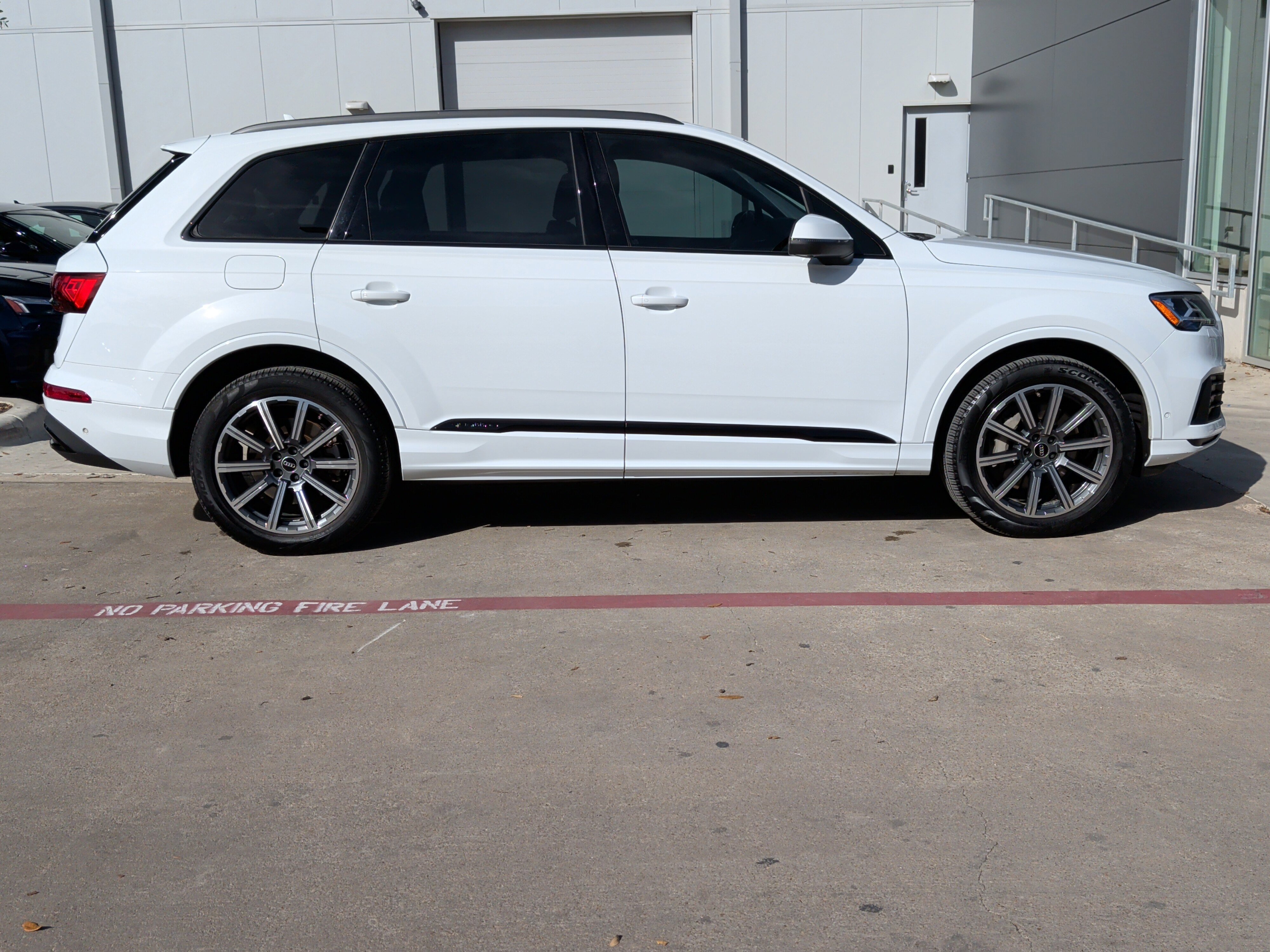 Used 2023 Audi Q7 Premium Plus w/ Premium Plus Package image 11