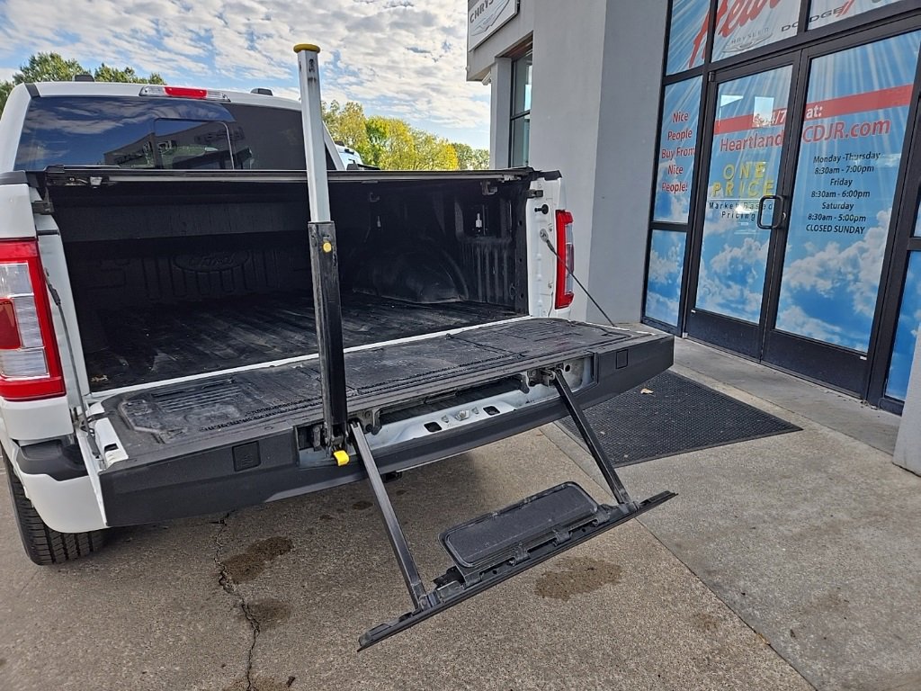 Used 2023 Ford F150 Platinum w/ FX4 Off-Road Package image 31