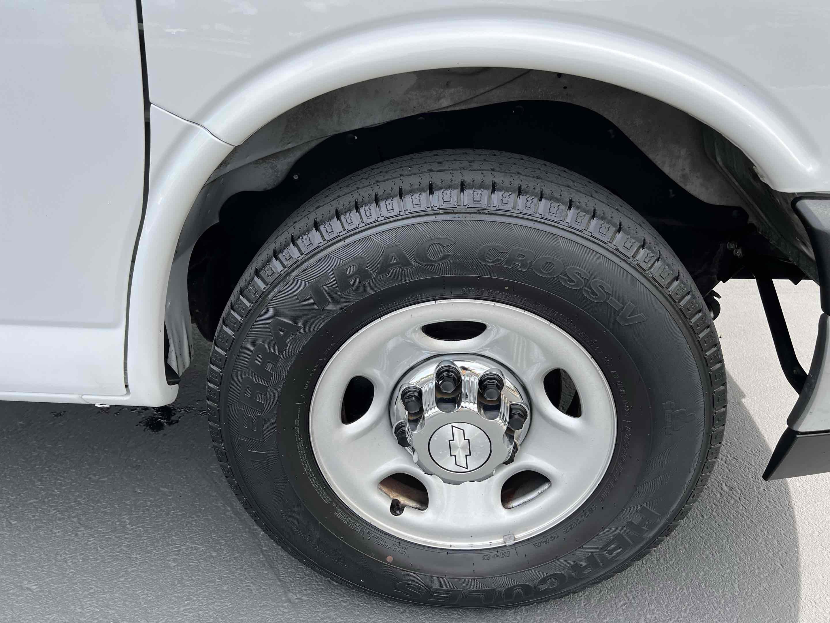 Used 2018 Chevrolet Express 3500 LT w/ LT Preferred Equipment Group RWD image 61