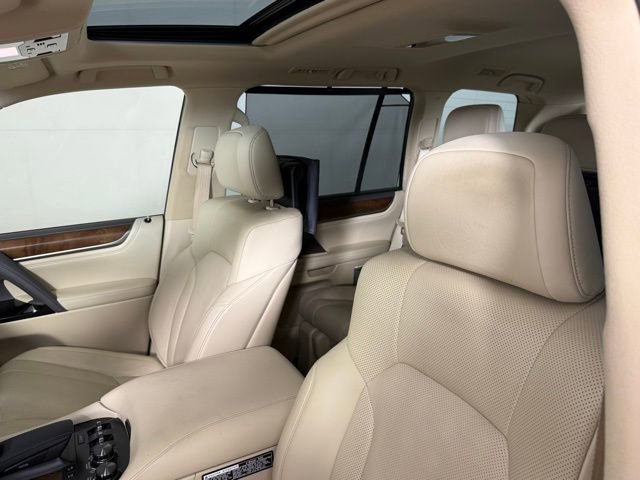 Used 2021 Lexus LX 570 4WD w/ Luxury Package image 7