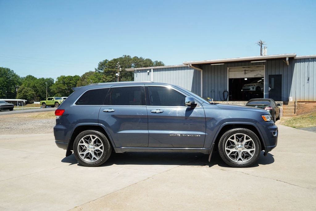Used 2020 Jeep Grand Cherokee Overland AWD/4WD image 3