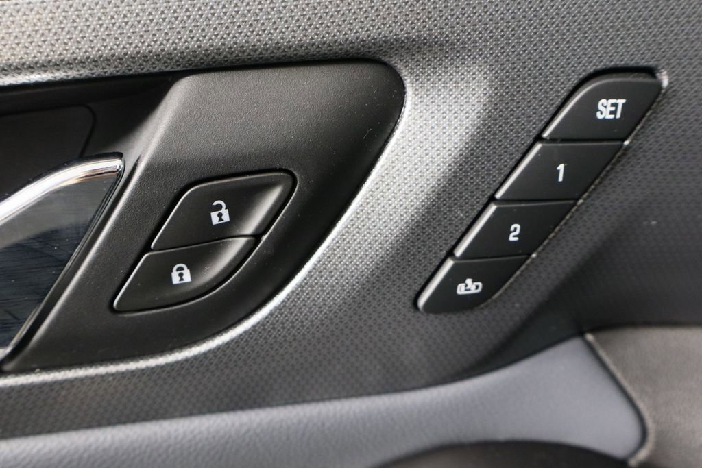 Used 2018 Chevrolet Traverse Premier w/ Driver Confidence II Package image 22