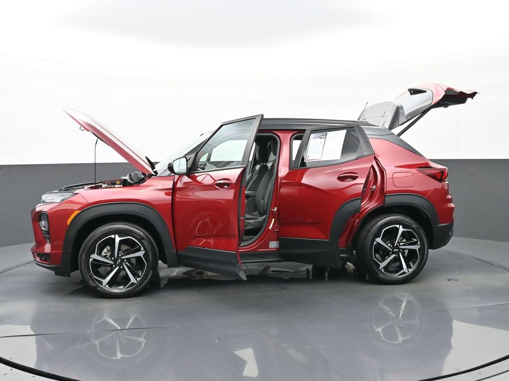 Used 2021 Chevrolet TrailBlazer RS w/ Sun and Liftgate Package AWD/4WD image 48
