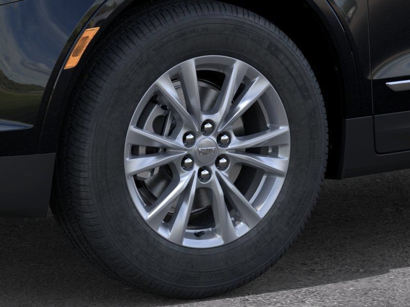 New 2026 Cadillac XT5 Luxury w/ LPO, Floor Liner Package AWD/4WD image 11