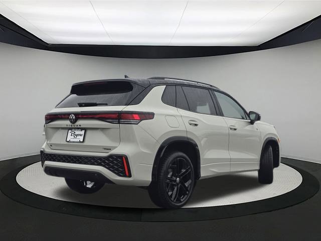 New 2026 Volkswagen Tiguan SE R-Line image 7