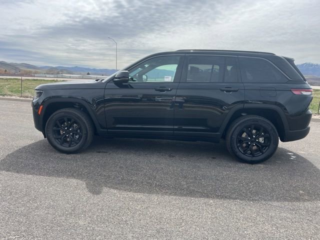 New 2026 Jeep Grand Cherokee Altitude image 7