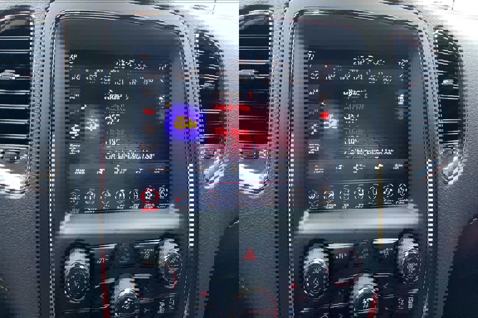 Used 2018 Dodge Durango R/T w/ Technology Group image 32