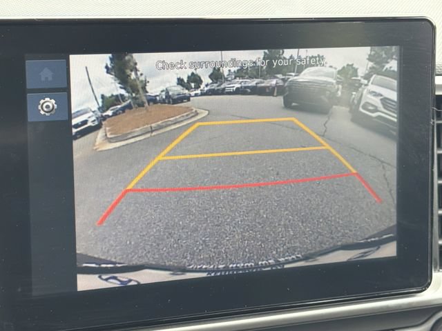 Certified 2025 Hyundai Venue SEL FWD image 29