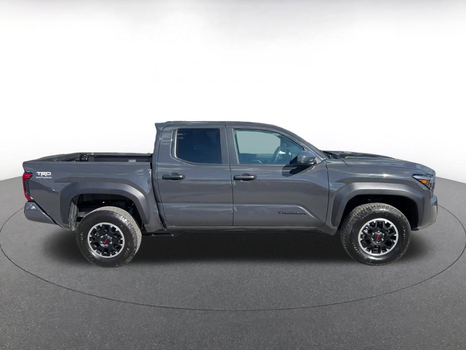 Used 2025 Toyota Tacoma TRD Off-Road AWD/4WD image 16