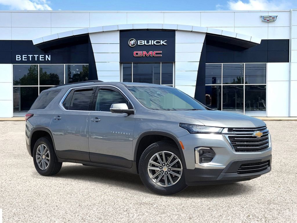 Used 2023 Chevrolet Traverse LT w/ LPO, Floor Liner Package AWD/4WD image 1